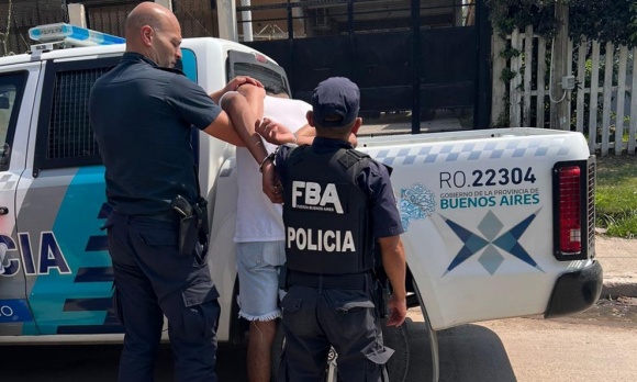 Delincuente detenido mientras robaba un comercio en Pilar