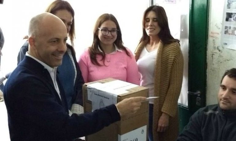 El intendente Nicolás Ducoté ya emitió su voto y convocó a los electores que todavía no lo hicieron