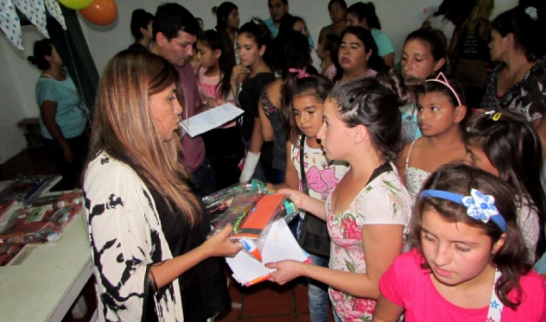Se entregaron 500 kits escolares del programa “Colecta Útil”