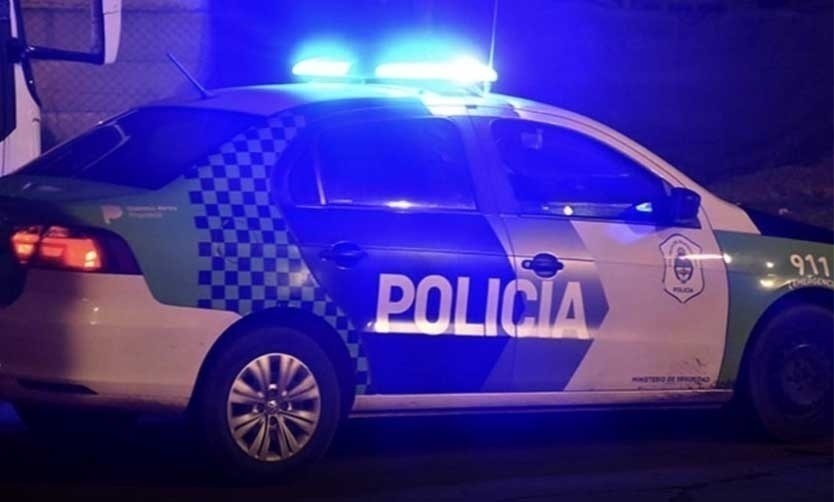 Detienen a un hombre que violaba a su hija menor de edad dentro de un auto