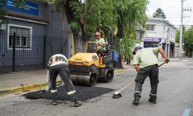 El Municipio inició trabajos para reparar calles del centro de Pilar