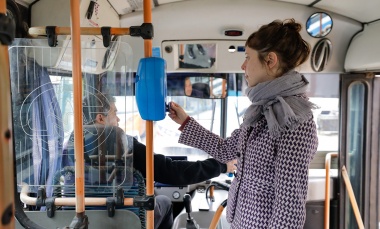 Cayó la cantidad de usuarios que usa colectivos en el Área Metropolitana