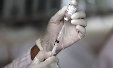 COVID: Provincia aseguró que aplicarse la vacuna será "voluntario"