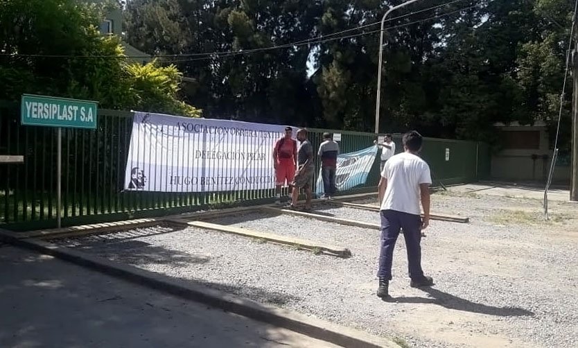 Despedidos de una empresa del Parque Industrial reclaman que les paguen la indemnización