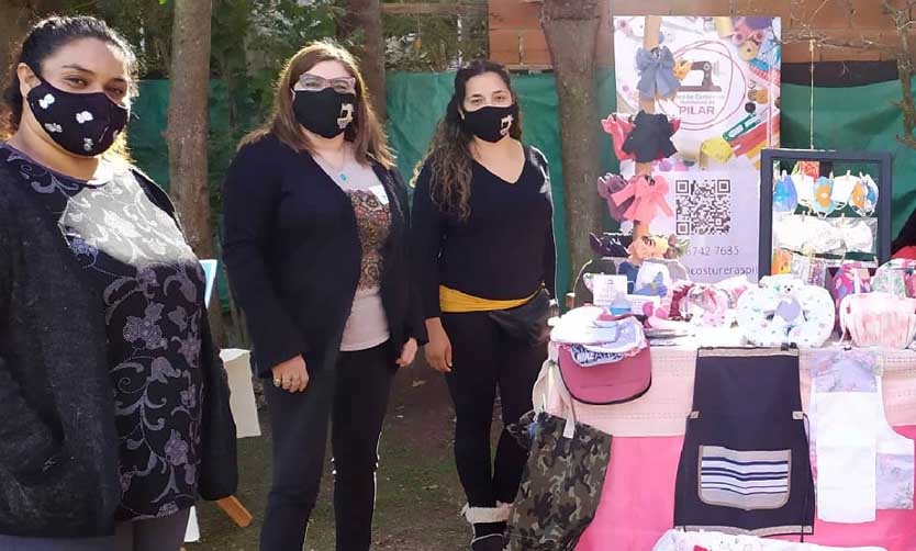 La Red de Costureras Solidarias de Pilar se prepara para el Día Del Niño