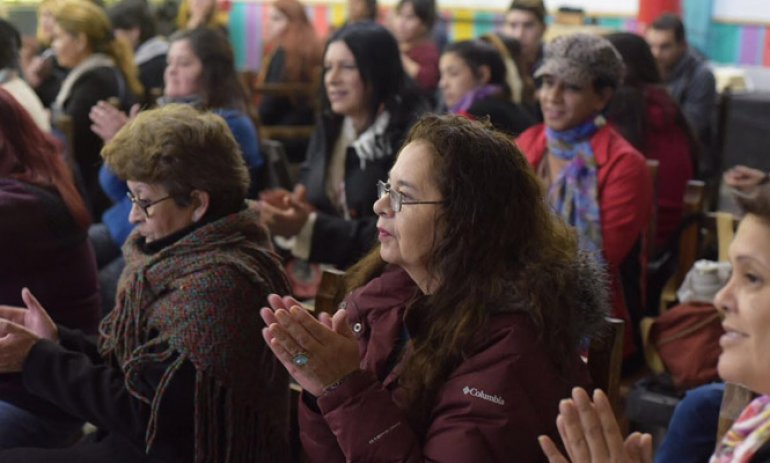 Dictado por la UBA y la Defensoría del Pueblo: Entrega de certificados a Promotores de Derechos