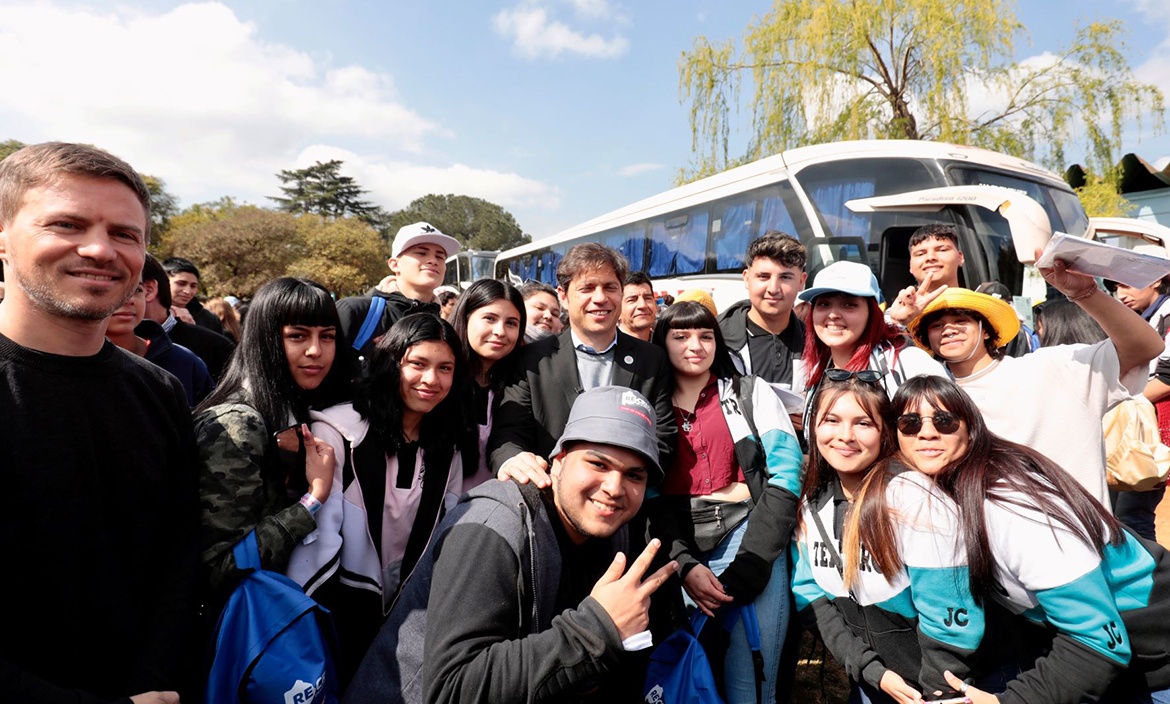 Viajes de egresados bonaerenses: ya se inscribieron más de 100 mil  estudiantes para la edición 2023