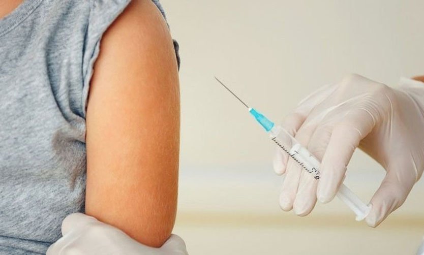 Preocupa a médicos la suspensión de la vacunación contra la meningitis para niños de 11 años