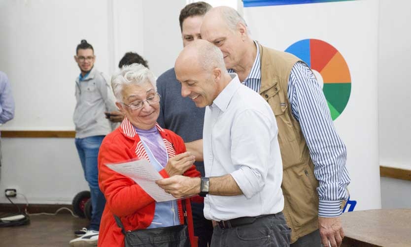 El Gobierno entregó escrituras de viviendas a unas 50 familias