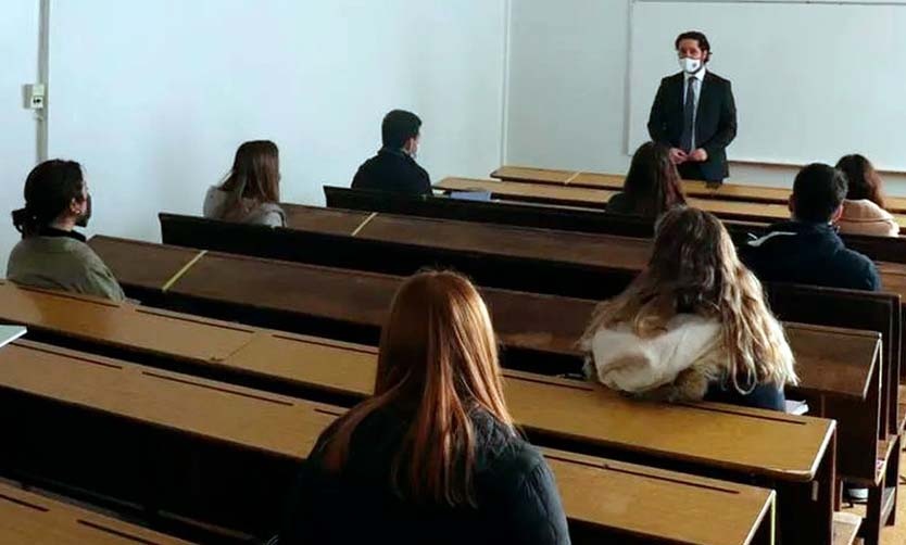 Autorizaron el retorno a la presencialidad plena en las universidades