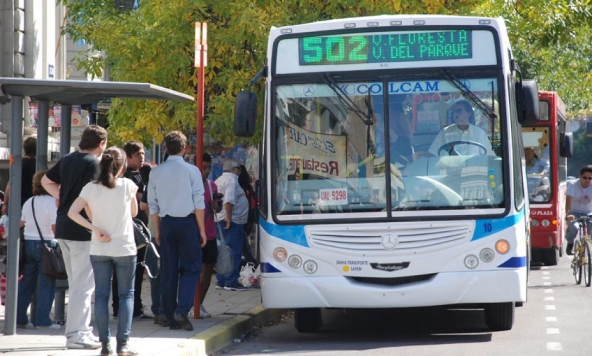 El gobierno Nacional anunció la quita de subsidios al transporte y a las tarifas