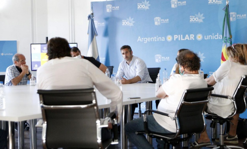 Achával se reunió con gastronómicos para avanzar en la etapa de distanciamiento