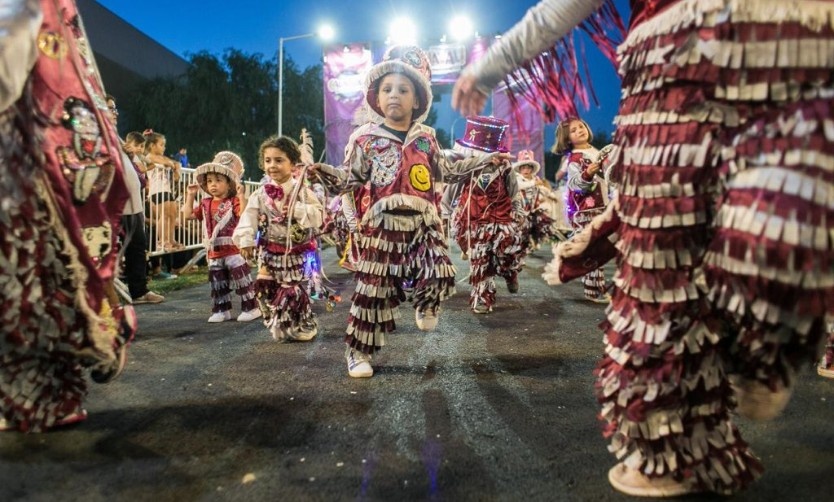 A pura música y color, finalizaron los multitudinarios Carnavales del Bicentenario