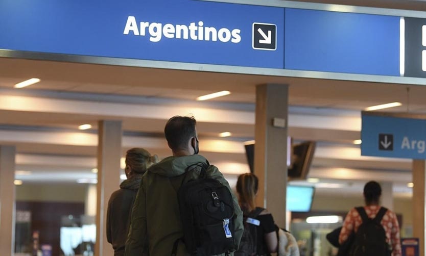 No deberán cumplir la cuarentena los argentinos que viajaron por trabajo al exterior