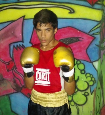 Boxeo amateur Torres y un buen triunfo en Solano