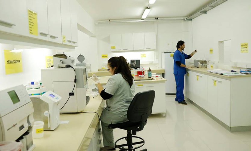 Presentaron mejoras y nuevo equipamiento en el laboratorio del Hospital Falcón 
