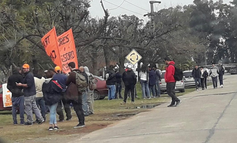 Protesta por despidos en una empresa del Parque Industrial