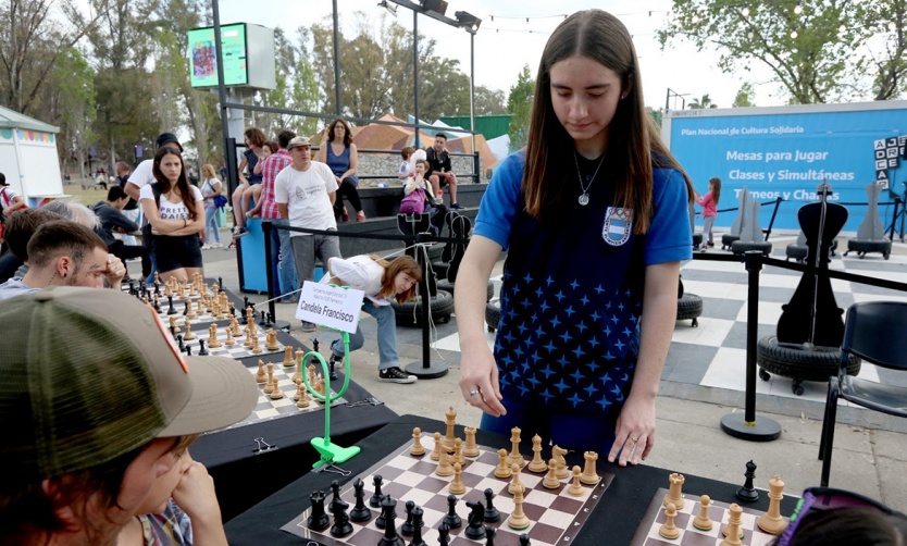 Candela Francisco pasó a la segunda ronda en la Copa del Mundo de Ajedrez