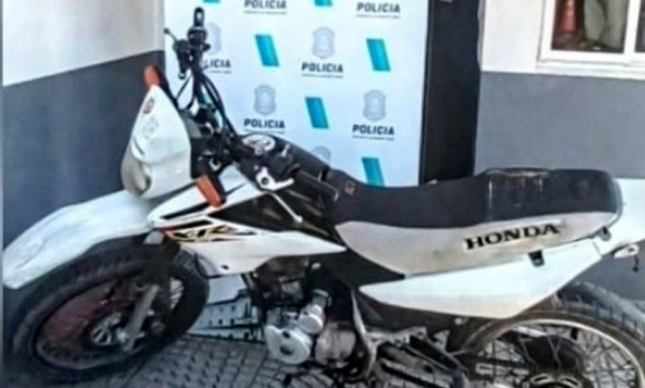 Detienen a un hombre acusado de intentar vender una moto robada