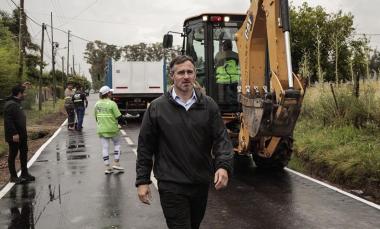 Achával recorrió nuevos asfaltos: “Trabajamos día a día para mejorar nuestras localidades”