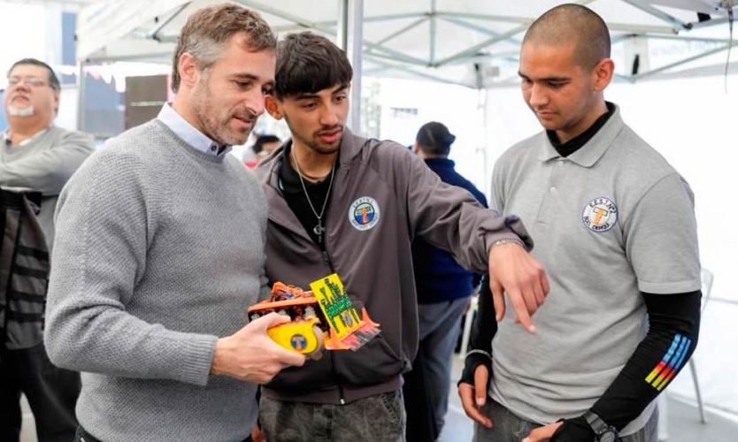 Estudiantes de escuelas técnicas expusieron sus proyectos de robótica