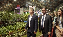 Achával acompañó la apertura de la Fiesta de la Flor en Escobar