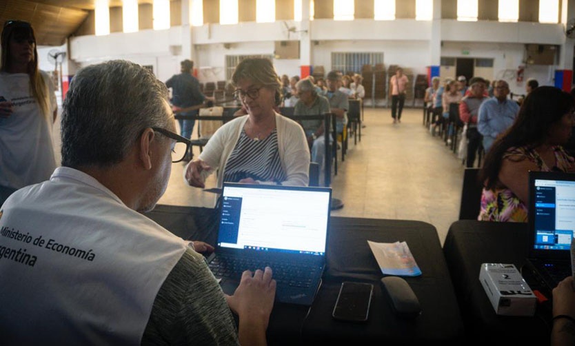 Operativos en Pilar para anotar a personas en el registro de subsidios a la energía