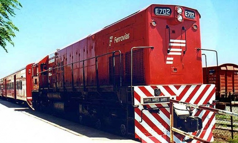 Demoras y cancelaciones en el Tren Belgrano por robo de cables
