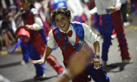 Carnavales del Bicentenario: Habrá micros gratuitos para ir al Microestadio