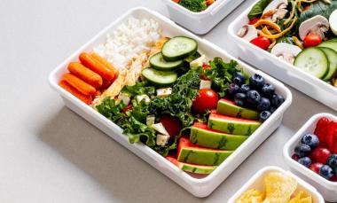 Cómo organizar tus comidas con viandas saludables