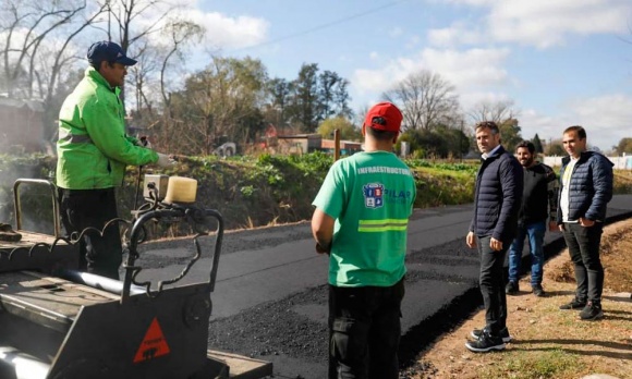 El Municipio avanza con nuevos asfaltos en la localidad de Del Viso
