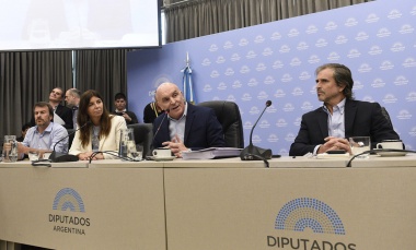 Avanzarán con el cobro de Ganancias y los cambios en el Monotributo