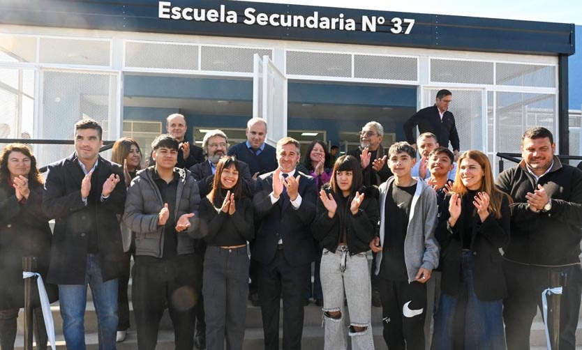 Achával y Peralta inauguraron una nueva Escuela Secundaria en Lagomarsino