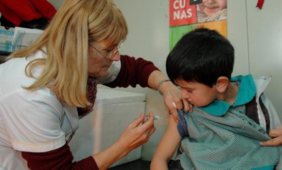 Continúa la campaña de vacunación contra el sarampión, rubeola y polio