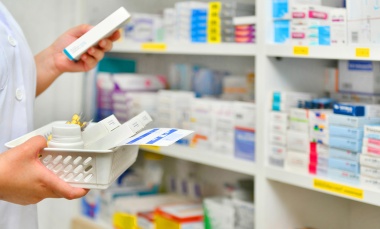 La Justicia ordenó frenar la venta de medicamentos fuera de las farmacias