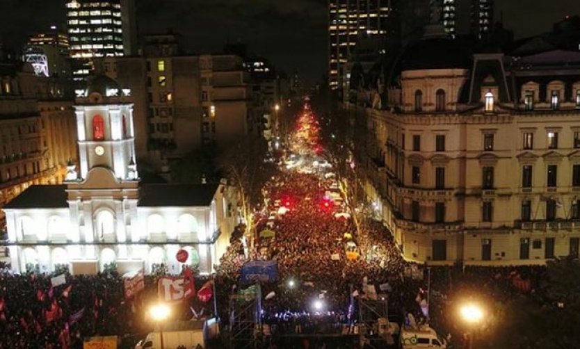 Pilarenses dijeron presente en la marcha en defensa de la educación pública