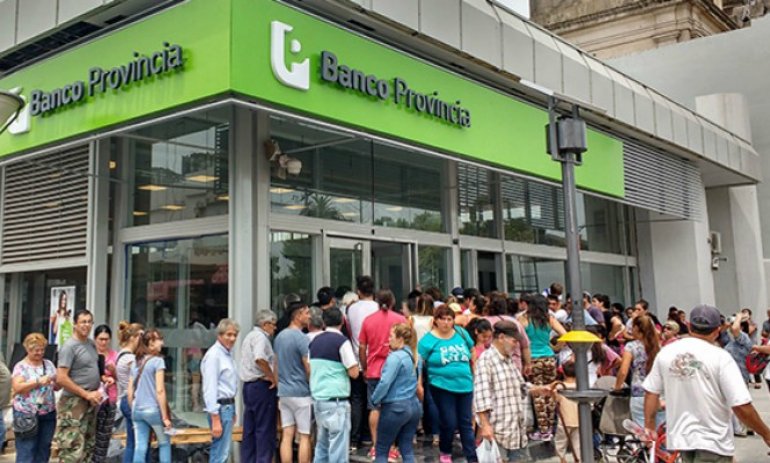 Tras el paro, ir al Banco Provincia fue un suplicio