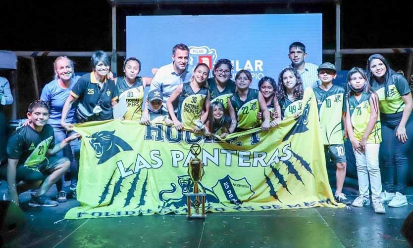 Premiaron a los equipos del distrito de la Escuela Municipal de Hockey