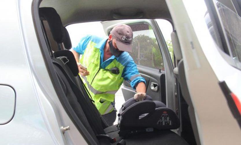 Entregarán sillitas infantiles a turistas que viajen en auto hacia la Costa Atlántica