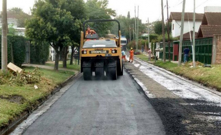 El Municipio asegura que este año mejorará con asfaltos “al menos” 400 calles