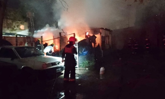 Un niño de 3 años murió al incendiarse su casa