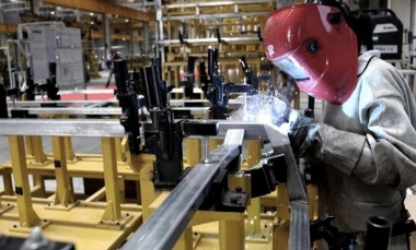 Economía: la industria metalúrgica sigue sin repuntar