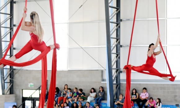 El nuevo Club Municipal Manuel Alberti recibe las Tardes de Circo en tu Barrio