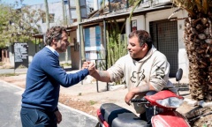 Achával recorrió una obra de asfalto clave para los vecinos de Agustoni