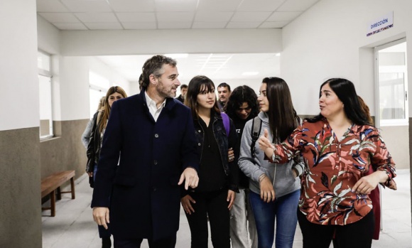 El intendente Achával inauguró el edificio escolar 23 de su gestión