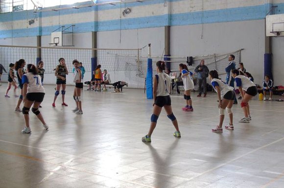 Las chicas de Muni Pilar dominaron la tira ante EDV