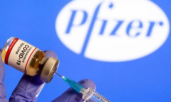 Pfizer inició ensayos de una vacuna basada en la variante Ómicron