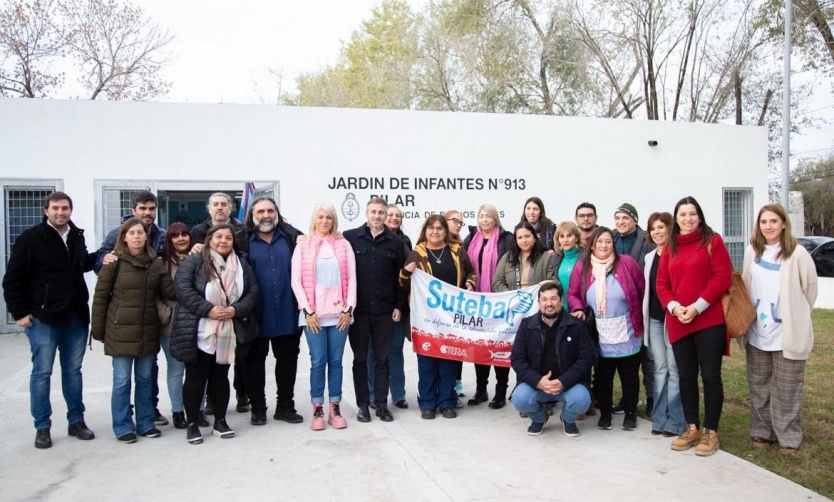 Roberto Baradel encabezó una recorrida por establecimientos educativos de Pilar