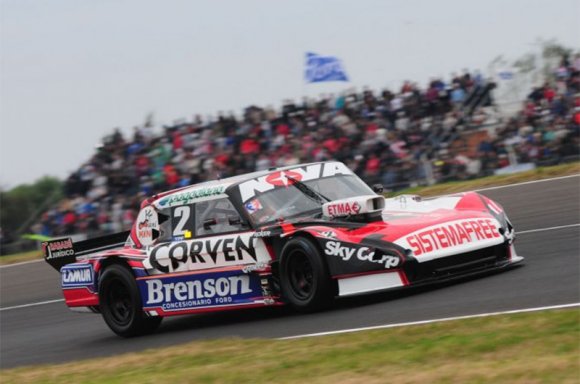 TC: Un toque en la serie le complicó el domingo a Rossi