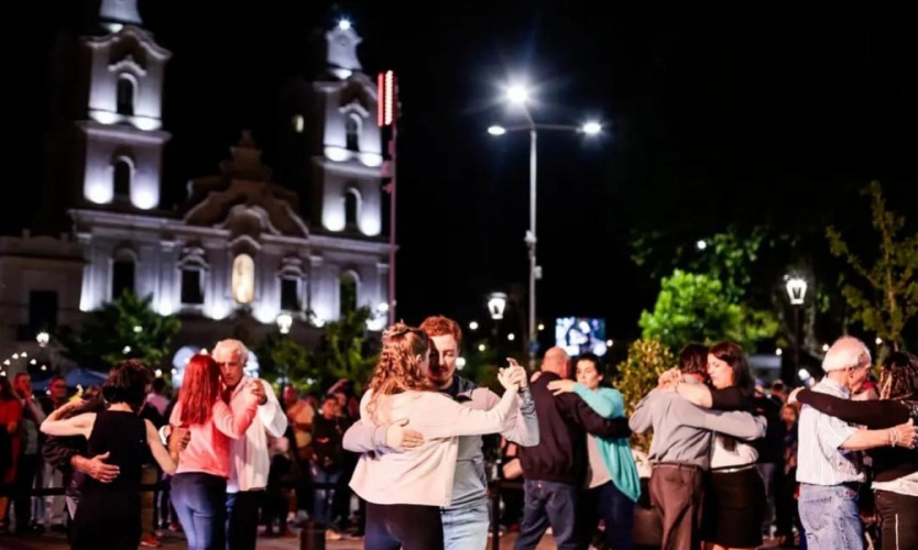 Antes de fin de año, se viene una nueva edición de "Noches de Pilar"